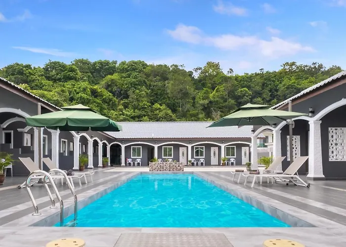 Cenang Rooms With Pool By Virgo Star Resort
